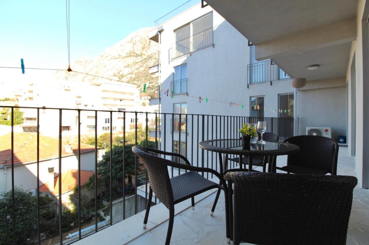 2Bd New Dobrota Apt With Bay Views Kotor Exterior foto